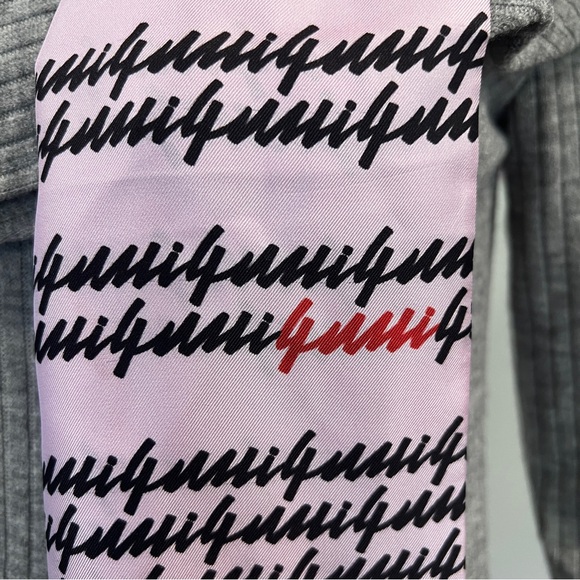 Gucci Silk Logo Scribble Scarf - Picture 3 of 6